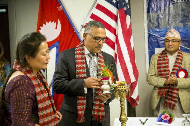 उद्घाटन  गर्नु हुदै प्रमुख अथिति अमेरिकाको लागि नेपाली राजदुत महामहिम डा  अर्जुन कार्की